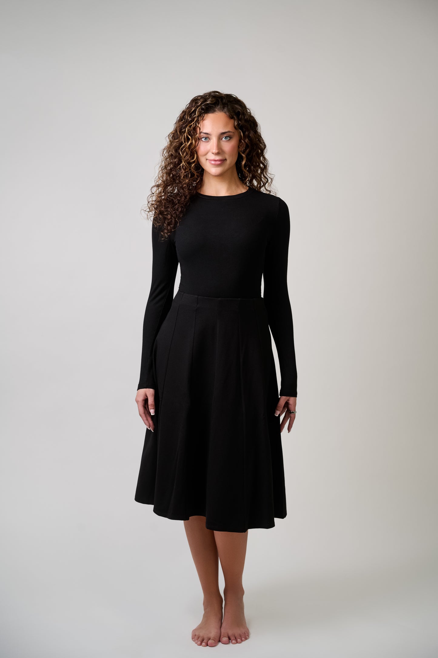 Basic Panel Skirt – Black – 27"