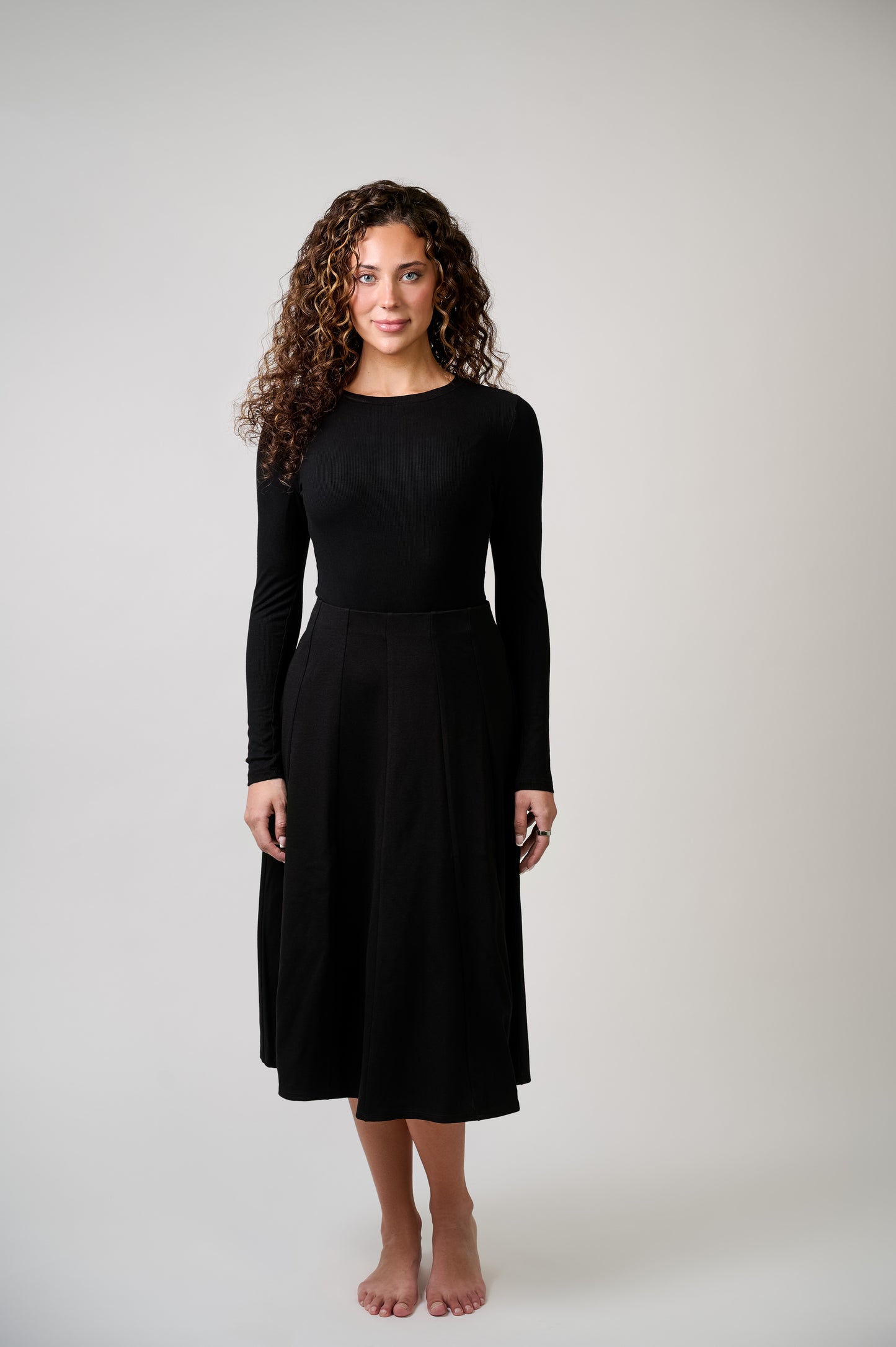 Basic Panel Skirt – Black – 29"